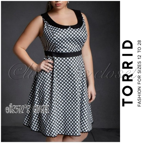 Torrid Orphan Black Alison Peter Pan Collar Gun Print Retro Swing Dress 22 3X - Picture 2 of 16